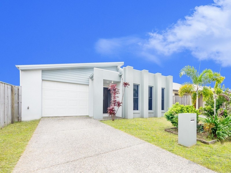 11 Cable Court, Blacks Beach QLD 4740