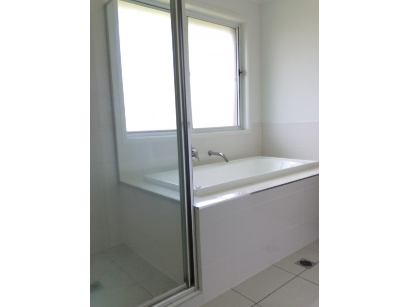 8 O’Neill Street, Marian QLD 4753
