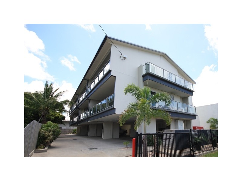 2/10 Turner Street, Mackay QLD 4740