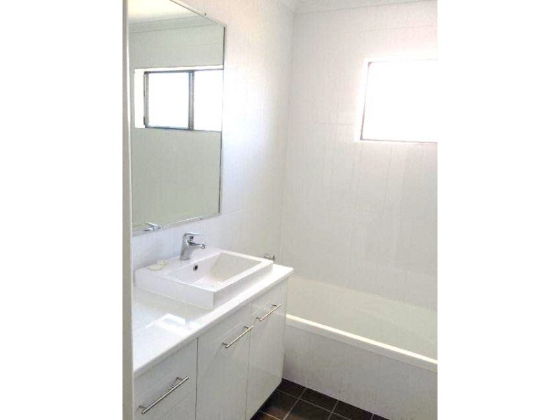 4 College Crt, North Mackay QLD 4740