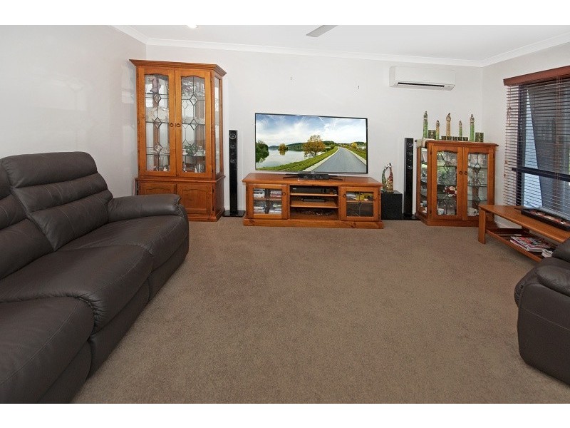 34 Adair Court, Rural View QLD 4740