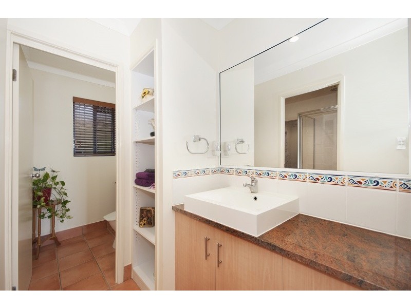 34 Adair Court, Rural View QLD 4740