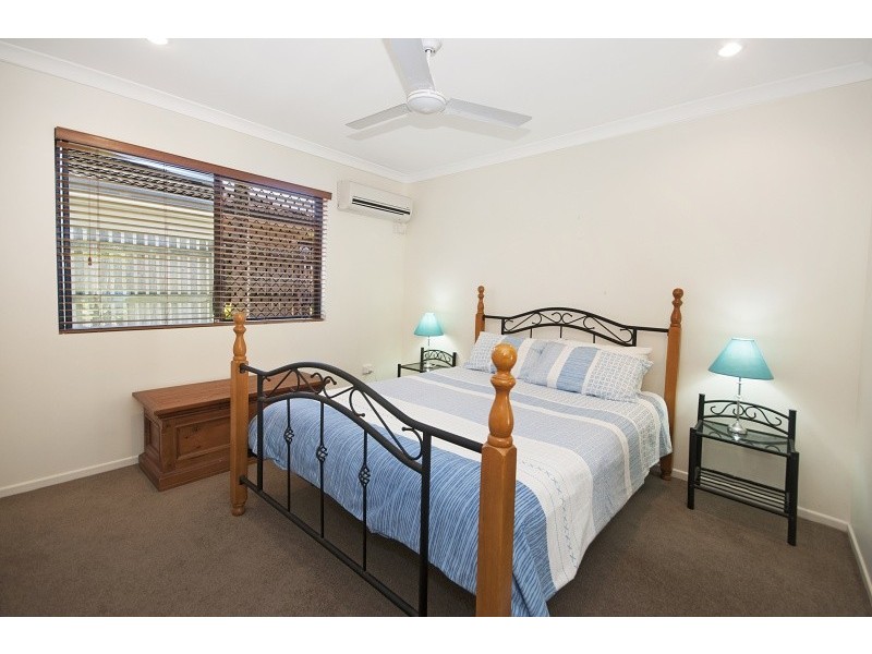 34 Adair Court, Rural View QLD 4740