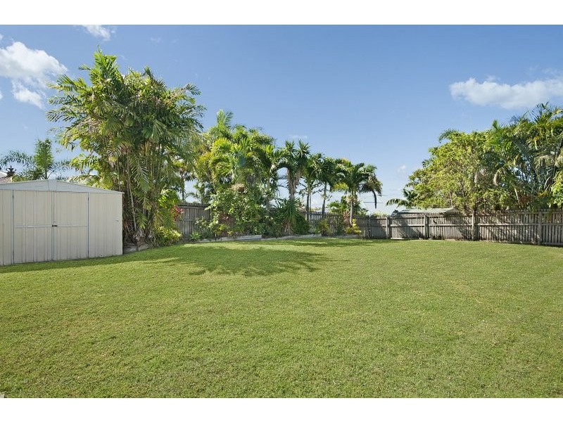 34 Adair Court, Rural View QLD 4740