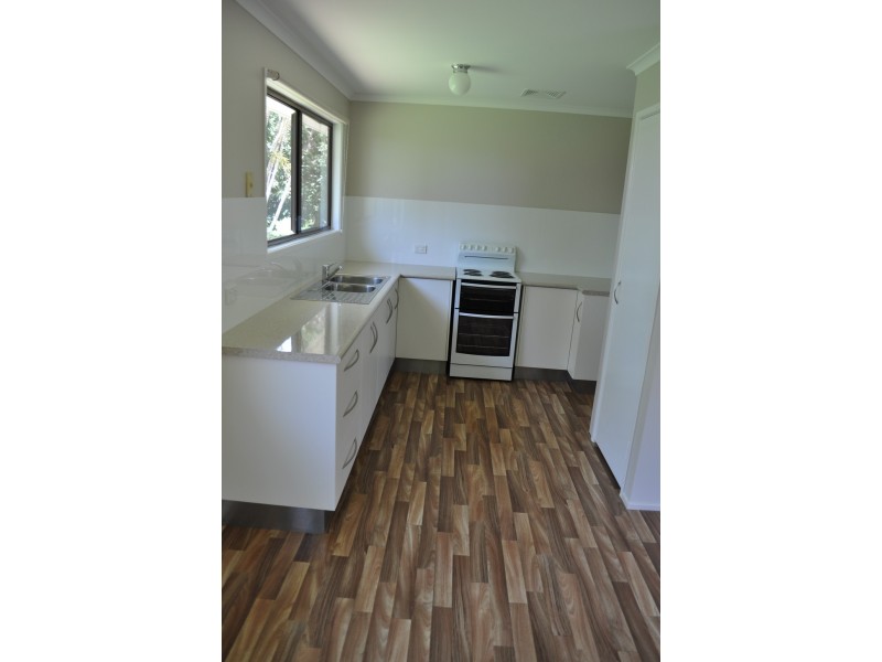 16 Caroline Street, Mirani QLD 4754