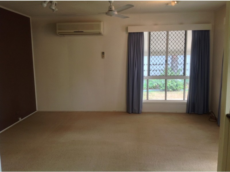 11 Murphy Street, Dysart QLD 4745