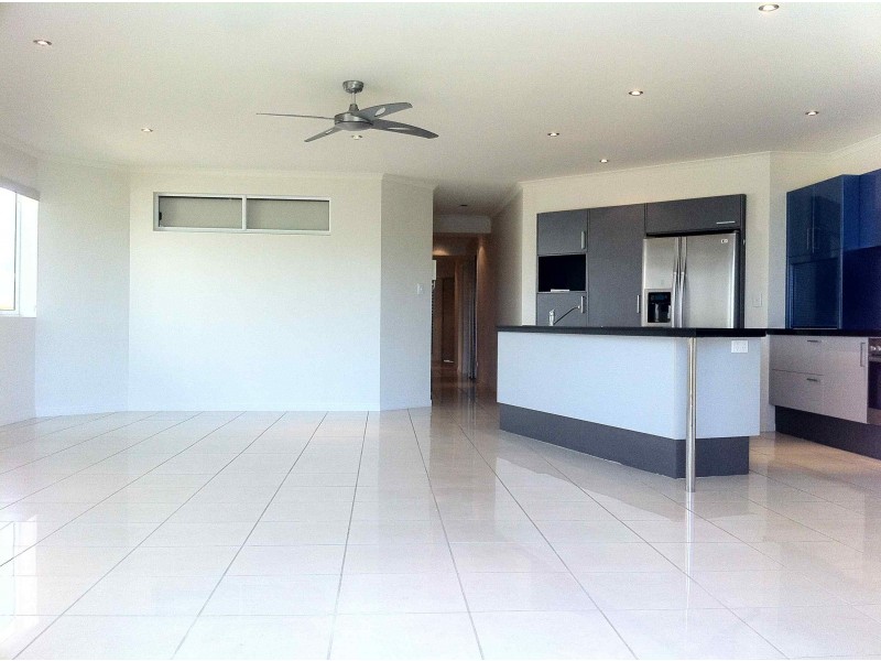 2/19 Marina Parade, Mackay Harbour QLD 4740