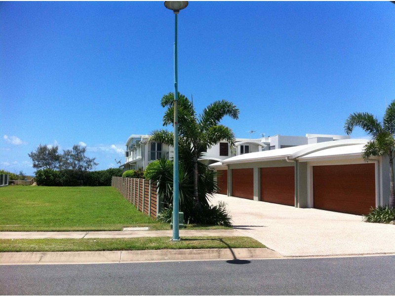 2/19 Marina Parade, Mackay Harbour QLD 4740
