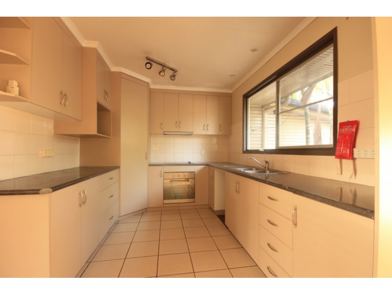 27 Belyando Avenue, Moranbah QLD 4744