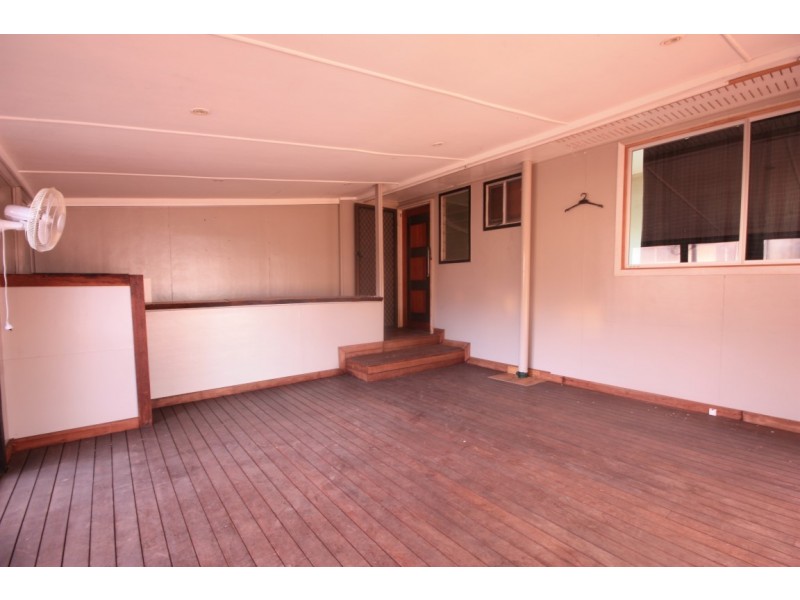 27 Belyando Avenue, Moranbah QLD 4744