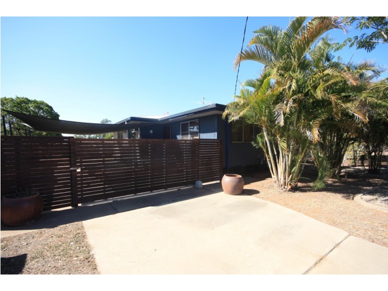 27 Belyando Avenue, Moranbah QLD 4744