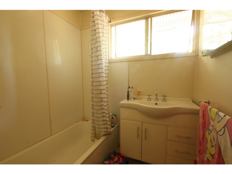 6 Connor Drive, Moranbah QLD 4744