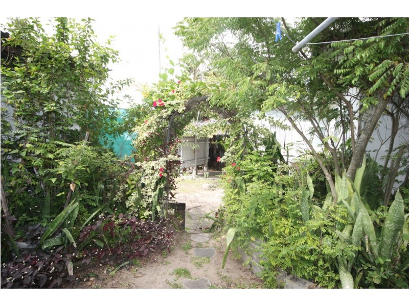 10 Mortensen Street, North Mackay QLD 4740