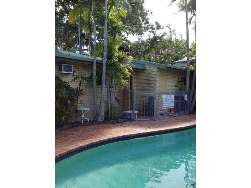 5/4 Symons Avenue, Bucasia QLD 4750