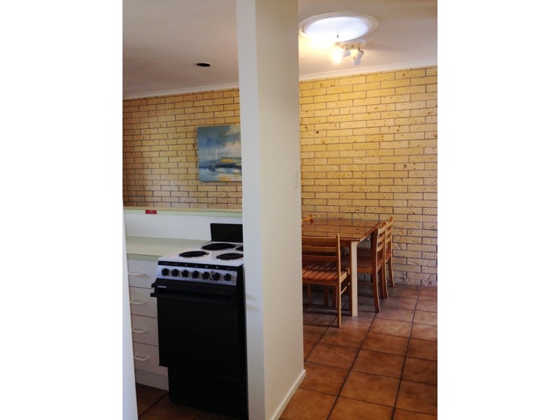 5/4 Symons Avenue, Bucasia QLD 4750