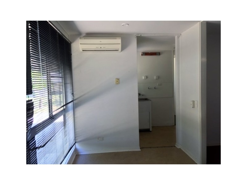 33 Hannah Crescent, Dysart QLD 4745