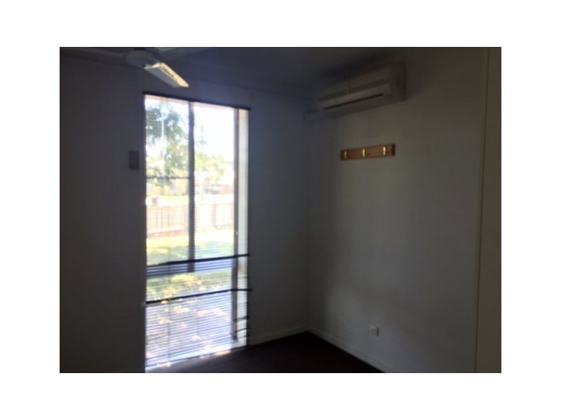 33 Hannah Crescent, Dysart QLD 4745