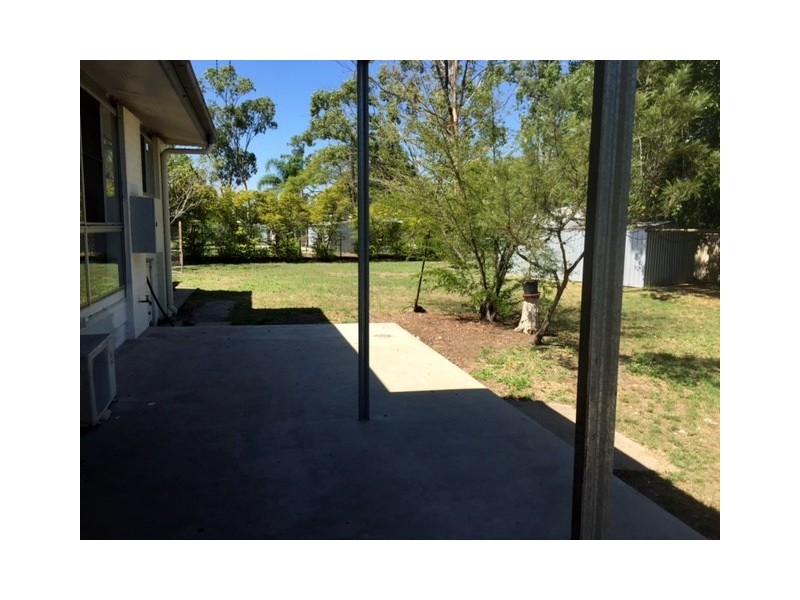 33 Hannah Crescent, Dysart QLD 4745