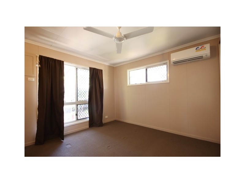 18 Herbert Court, Moranbah QLD 4744