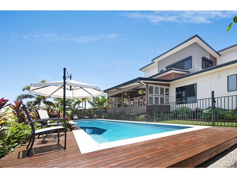 3 Coralcove Court, Blacks Beach QLD 4740