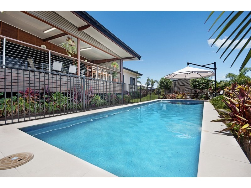 3 Coralcove Court, Blacks Beach QLD 4740