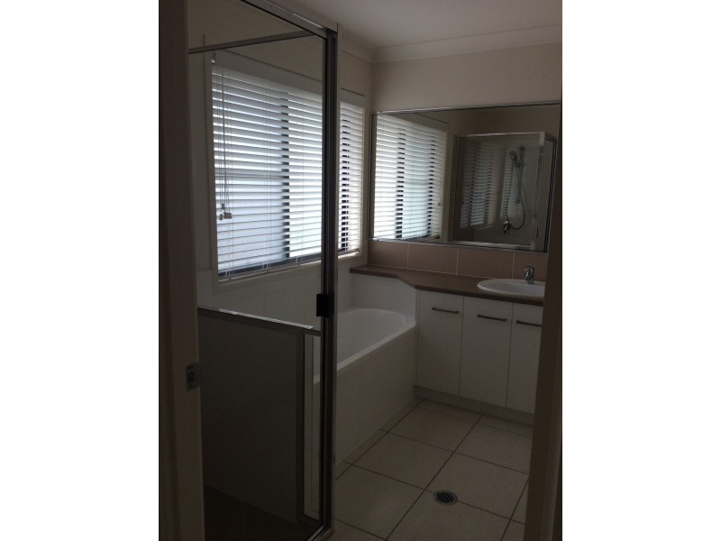 8 Hangan Street, Bucasia QLD 4750