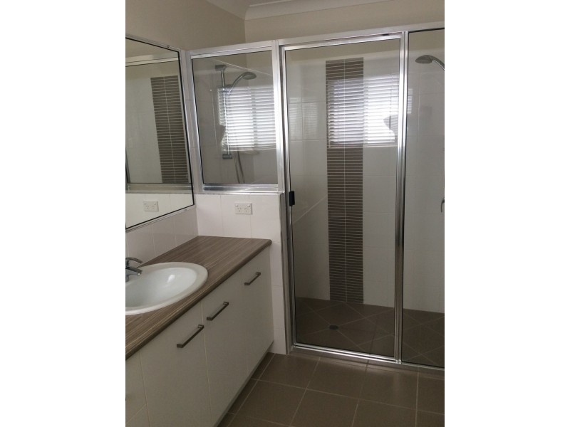 8 Hangan Street, Bucasia QLD 4750