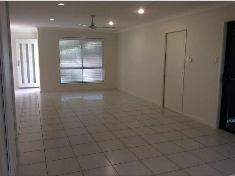 8 Hangan Street, Bucasia QLD 4750