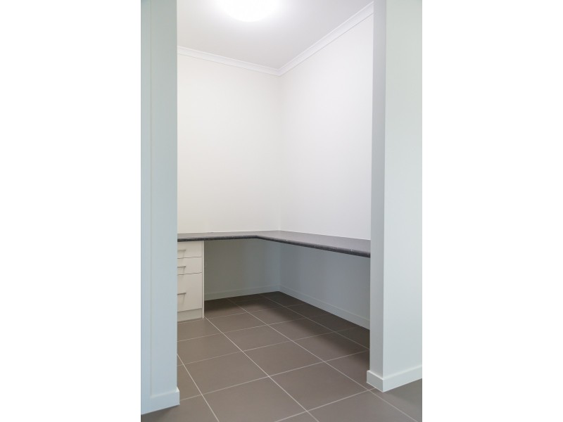18 Maryvale Circuit, Beaconsfield QLD 4740