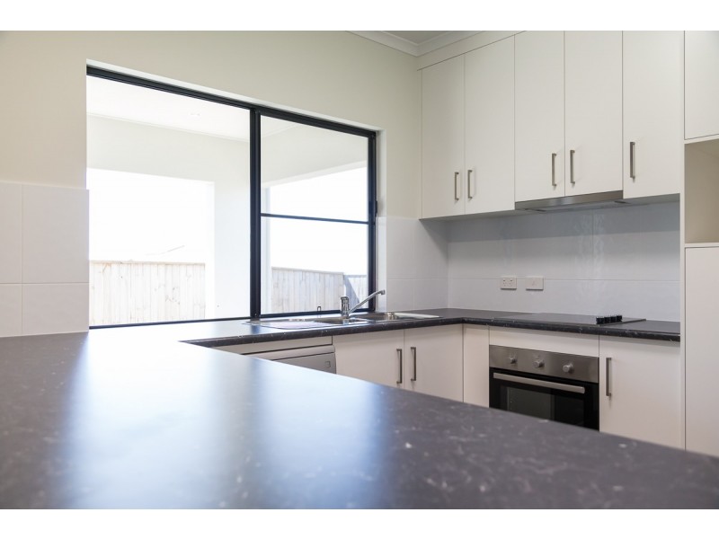 18 Maryvale Circuit, Beaconsfield QLD 4740
