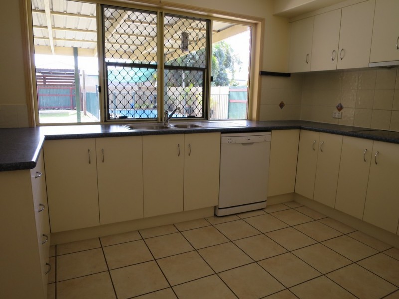 14 Admiralty Way, Bucasia QLD 4750