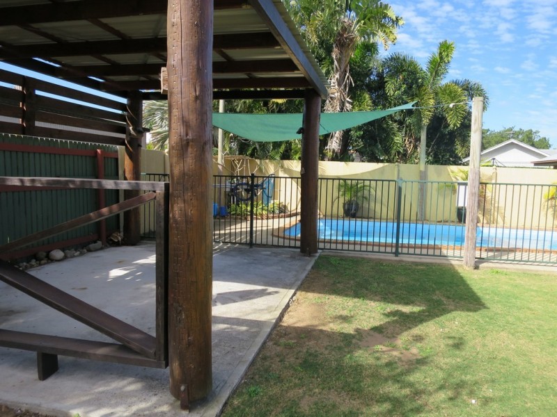 14 Admiralty Way, Bucasia QLD 4750