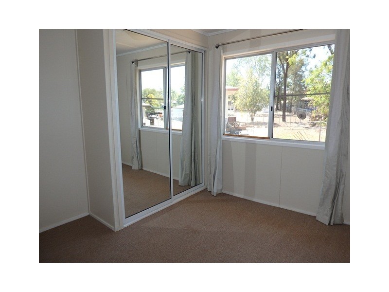 10 Fraser Court, Dysart QLD 4745