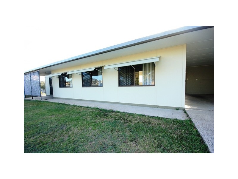 1 Houdewind Street, Eimeo QLD 4740