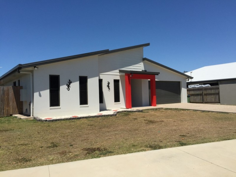 12 Makybe Diva Drive, Ooralea QLD 4740