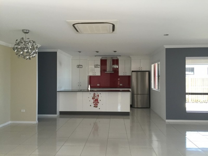 12 Makybe Diva Drive, Ooralea QLD 4740