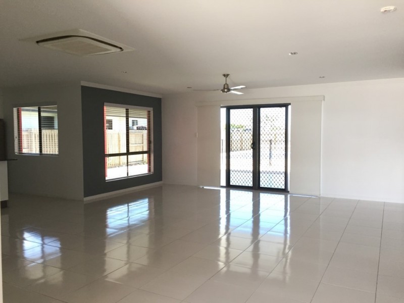 12 Makybe Diva Drive, Ooralea QLD 4740