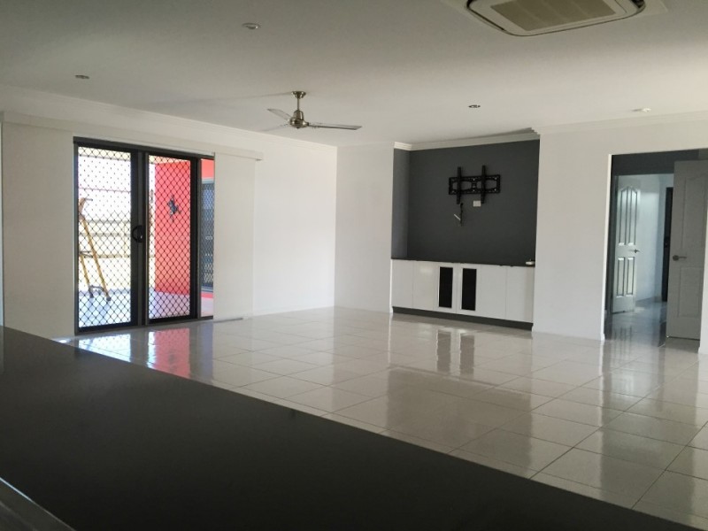 12 Makybe Diva Drive, Ooralea QLD 4740