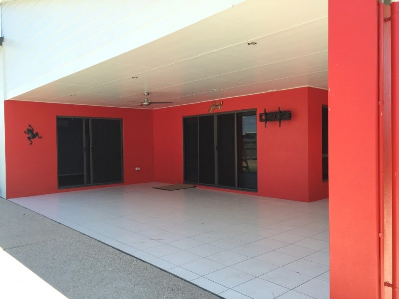12 Makybe Diva Drive, Ooralea QLD 4740