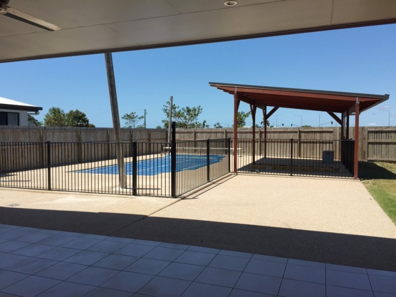 12 Makybe Diva Drive, Ooralea QLD 4740