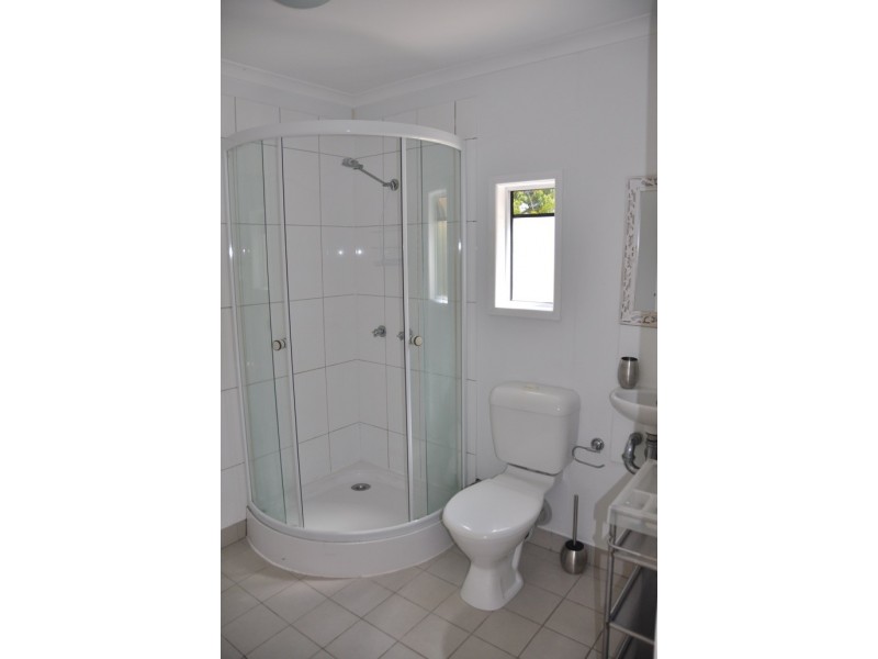 2/235 Bridge Road, South Mackay QLD 4740