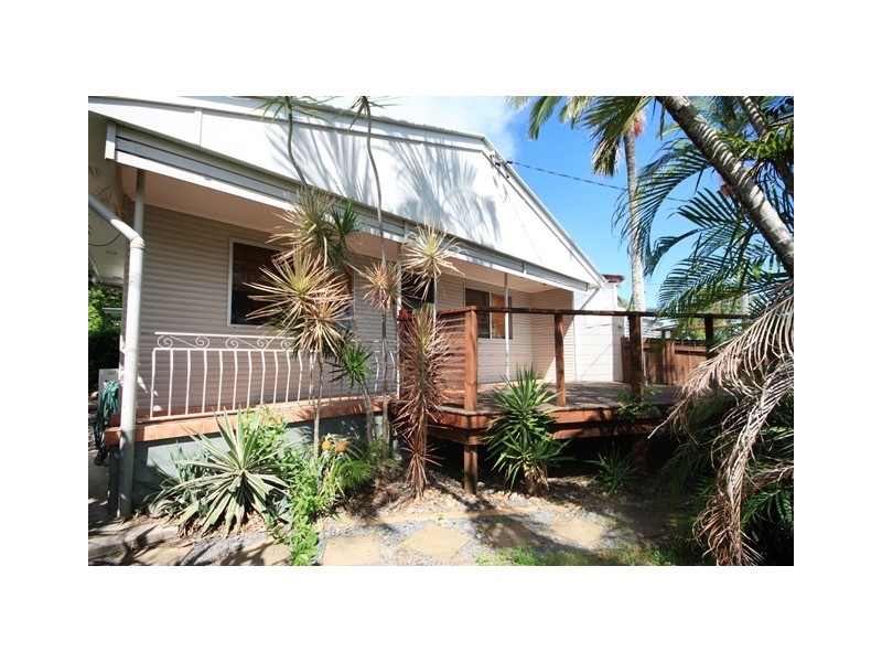 102 Mango Avenue, Eimeo QLD 4740