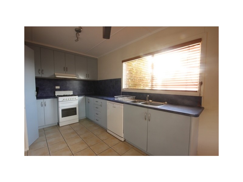 102 Mango Avenue, Eimeo QLD 4740