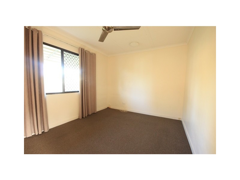 1 Houdewind Street, Eimeo QLD 4740