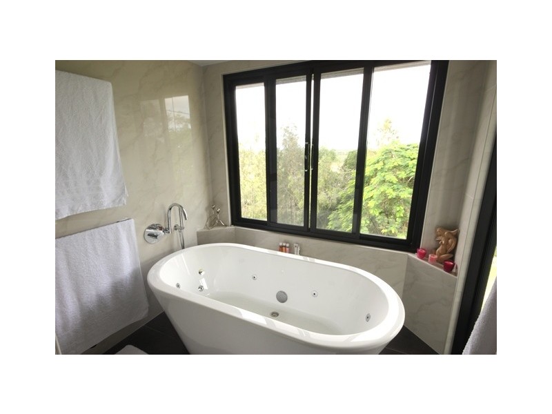 40 Shuttlewood Drive, Rural View QLD 4740