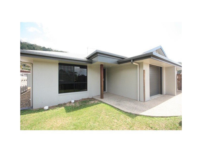 1/82 West Street, Sarina QLD 4737