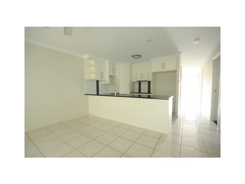 1/82 West Street, Sarina QLD 4737