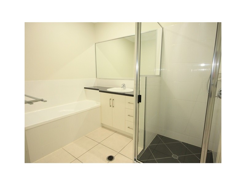 1/82 West Street, Sarina QLD 4737