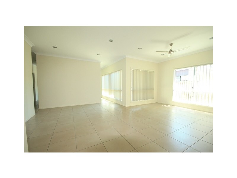 83 Village Cct, Eimeo QLD 4740