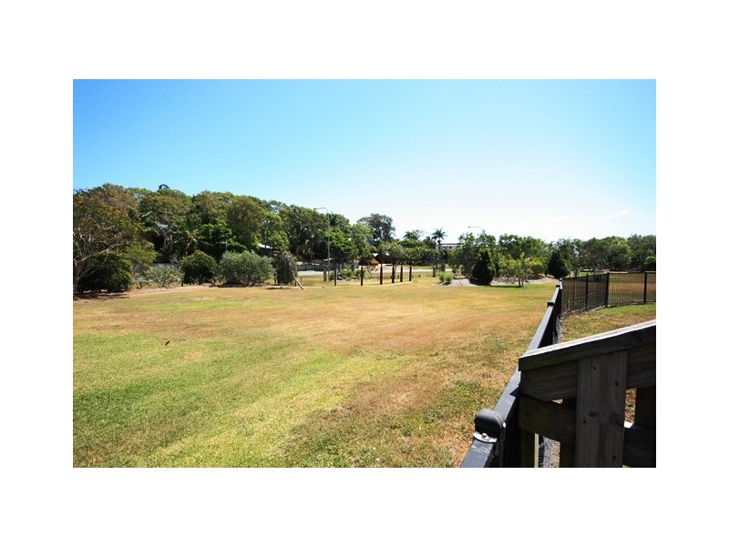 83 Village Cct, Eimeo QLD 4740
